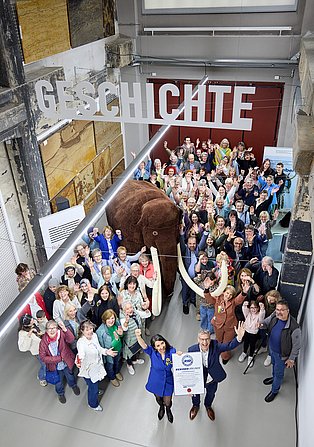 Das Weltrekord-Mammut wird im Schaudepot Ruhr Museum gefeiert